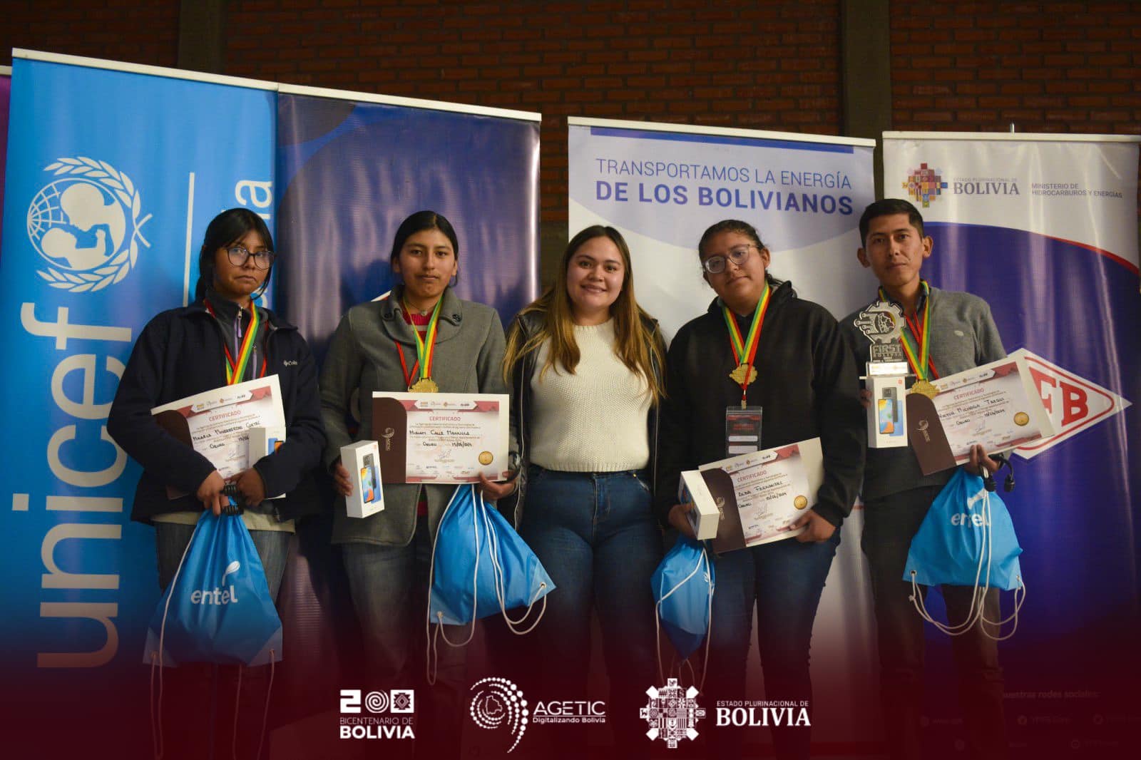 Oruro elige a ocho jóvenes representantes para el FIRST Bolivia 2024